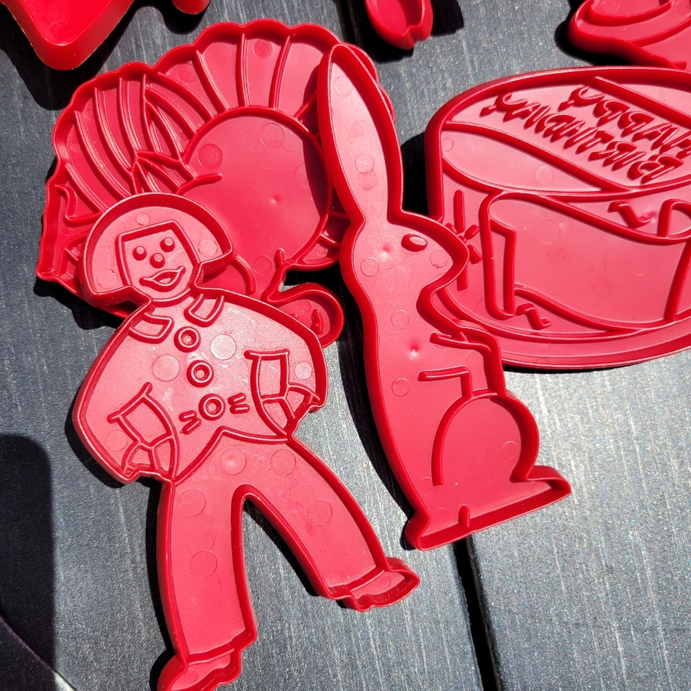 Cookie Cutters ~ Vintage? ~ Holiday ~ Birthday ~ Christmas ~ Halloween
